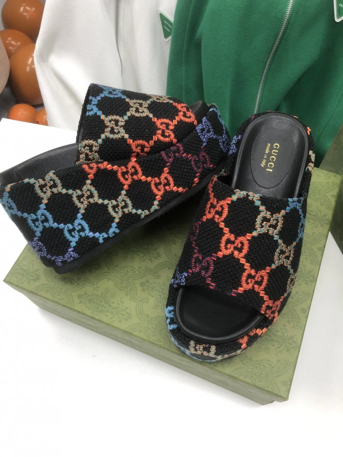 GUCC SANDALS