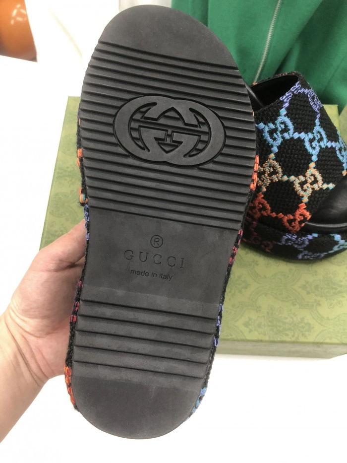 GUCC SANDALS