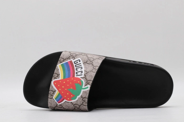 GUCC SANDALS