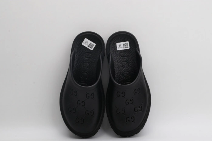 GUCC SANDALS