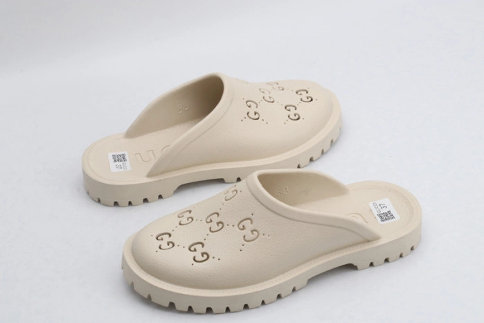 GUCC SANDALS