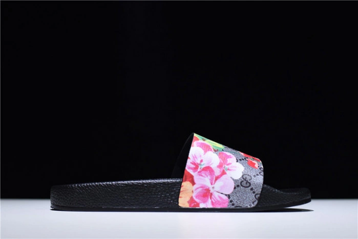GUCC SANDALS