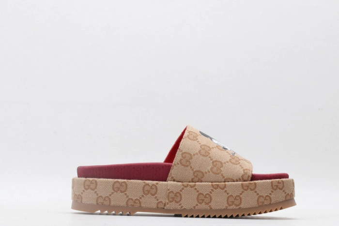 GUCC SANDALS