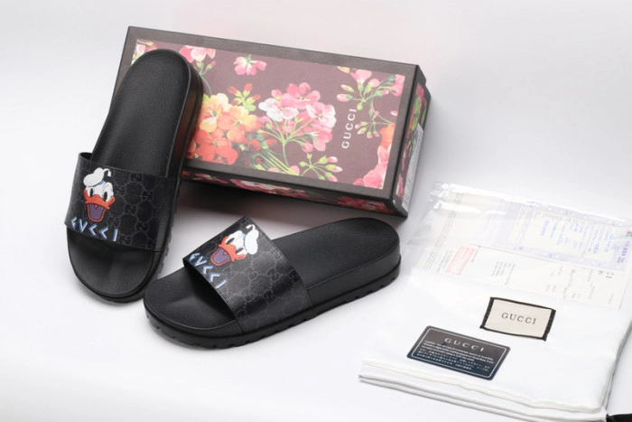 GUCC SANDALS