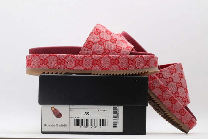 GUCC SANDALS