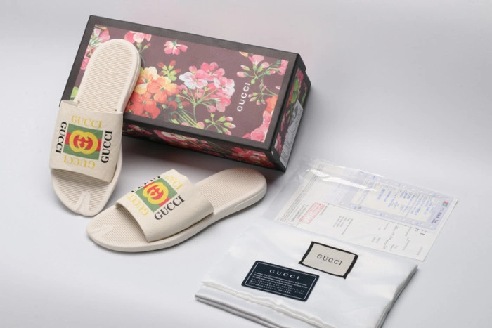 GUCC SANDALS
