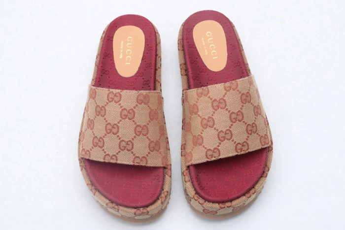 GUCC SANDALS