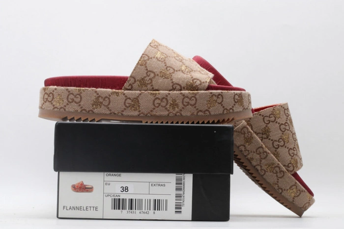 GUCC SANDALS
