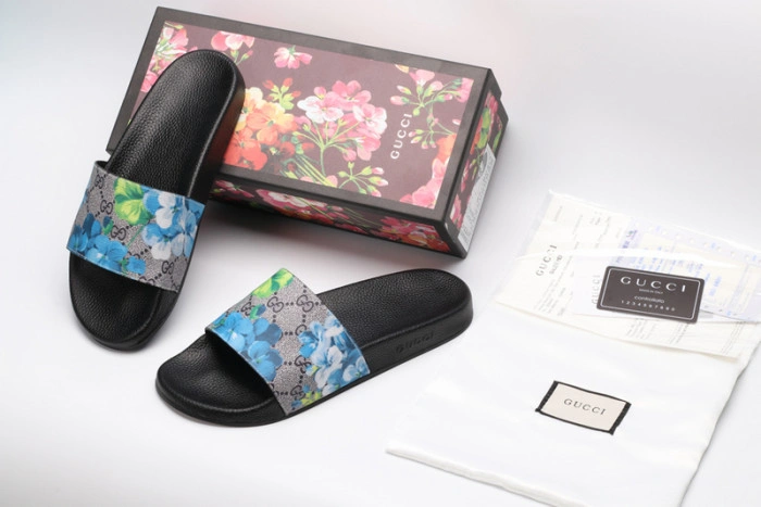GUCC SANDALS