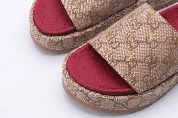 GUCC SANDALS