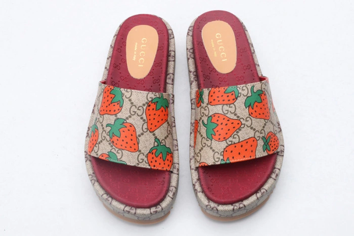 GUCC SANDALS