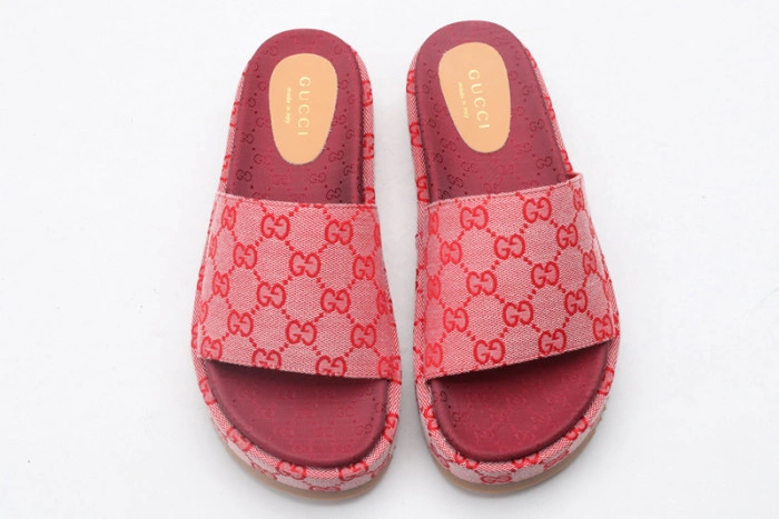 GUCC SANDALS