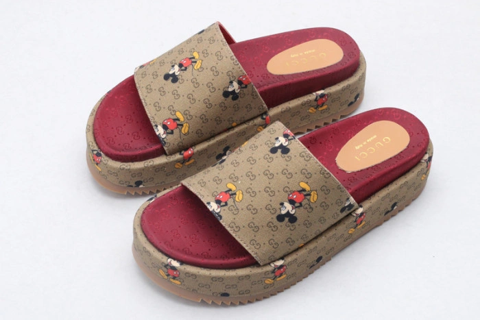 GUCC SANDALS