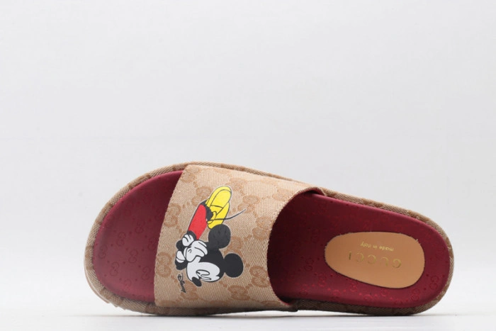 GUCC SANDALS
