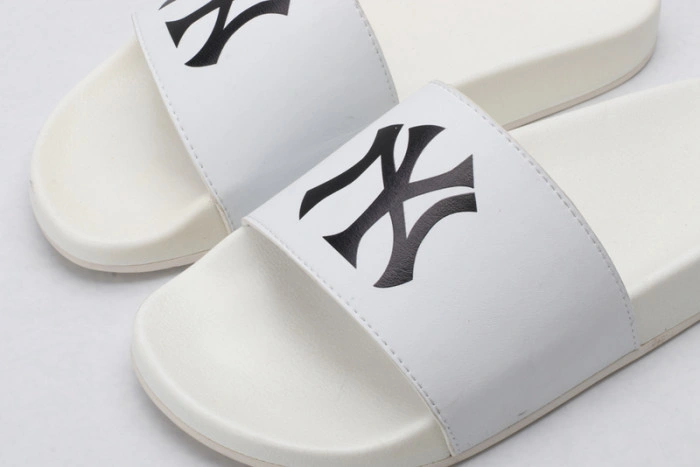 GUCC SANDALS