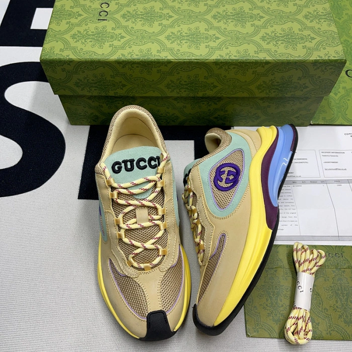 GUCCI Run Sneaker
