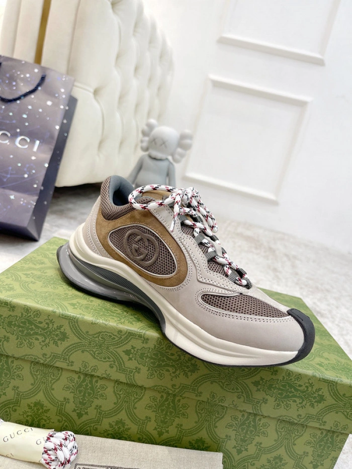 GUCCI Run Sneaker