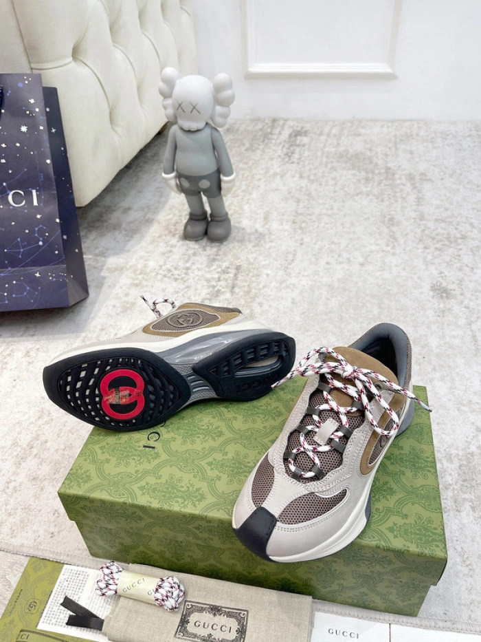 GUCCI Run Sneaker