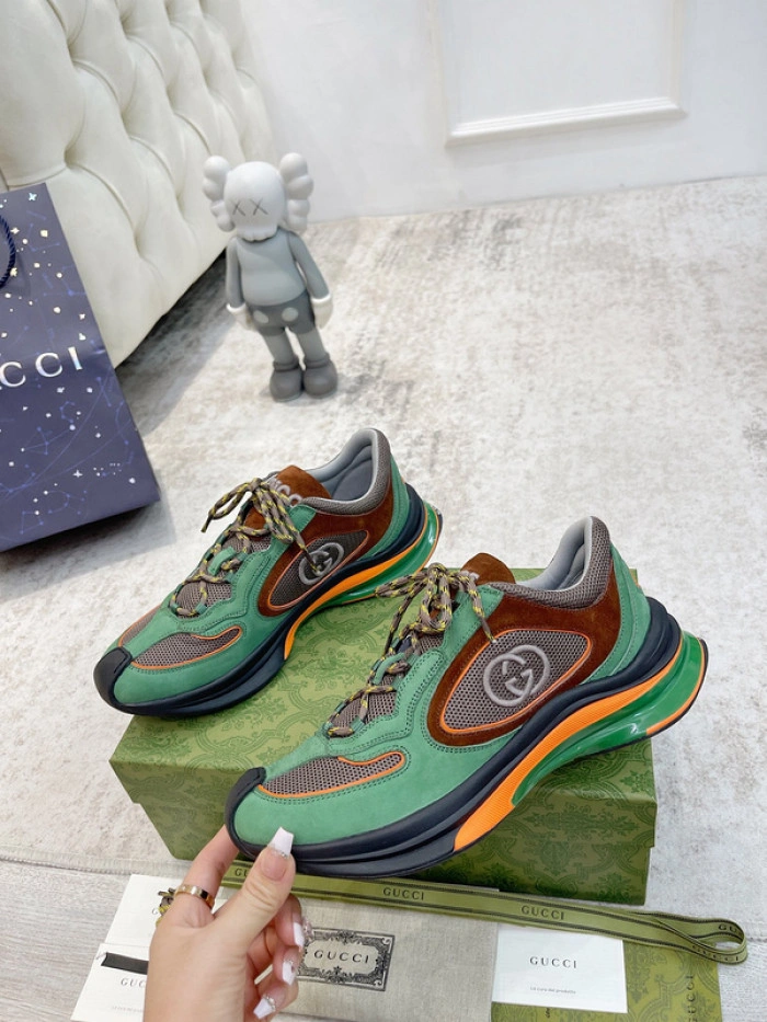GUCCI Run Sneaker