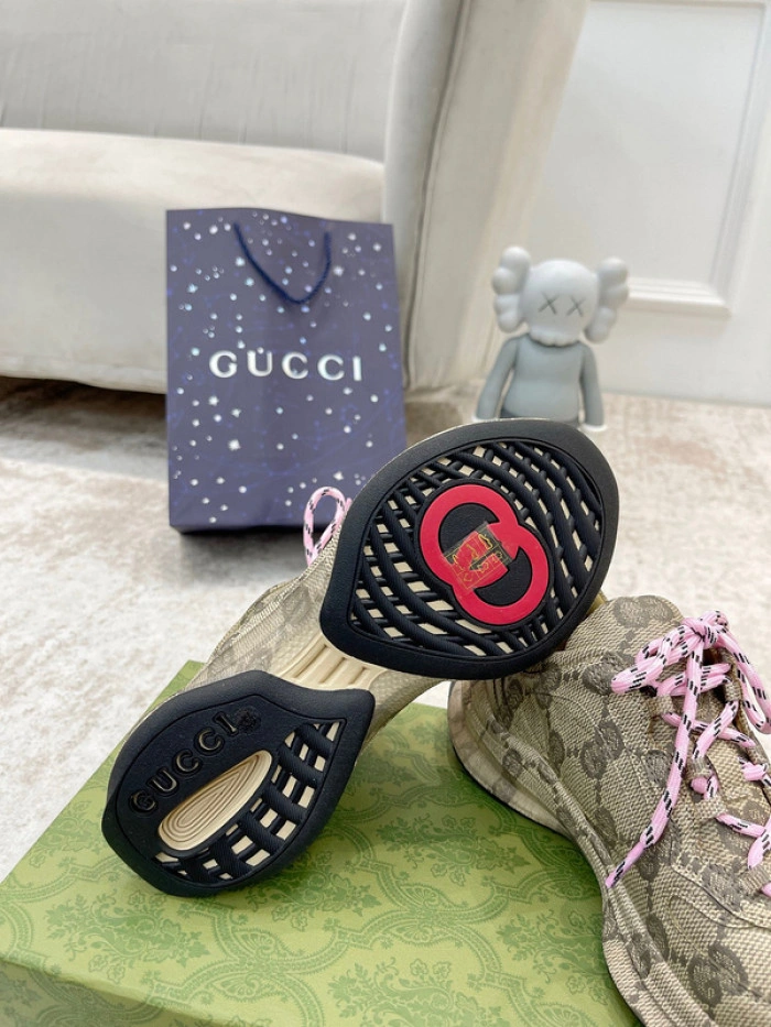 GUCCI Run Sneaker