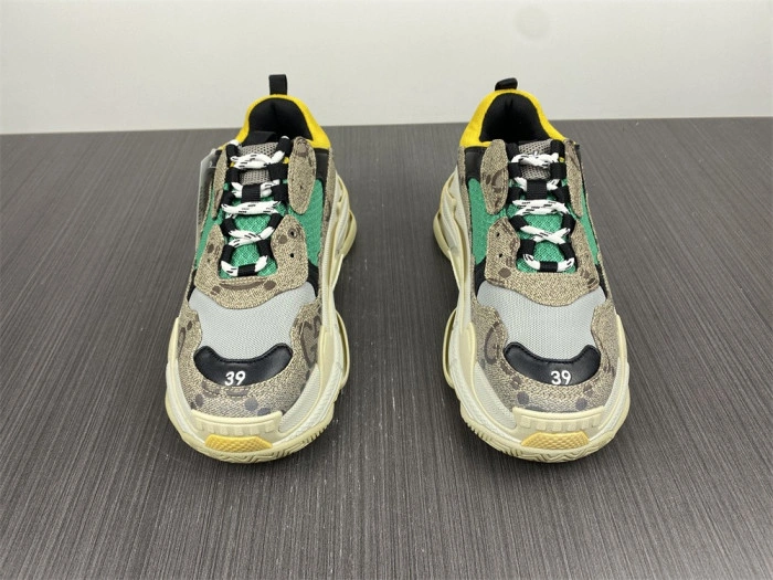 GUCCI*BALENCIAGA