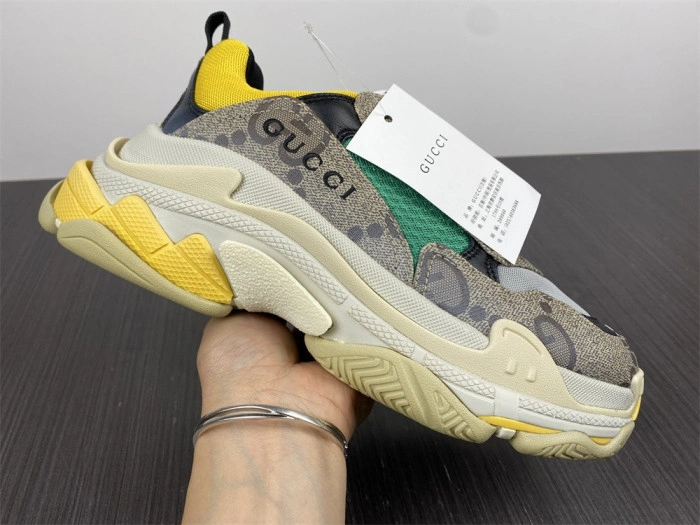 GUCCI*BALENCIAGA