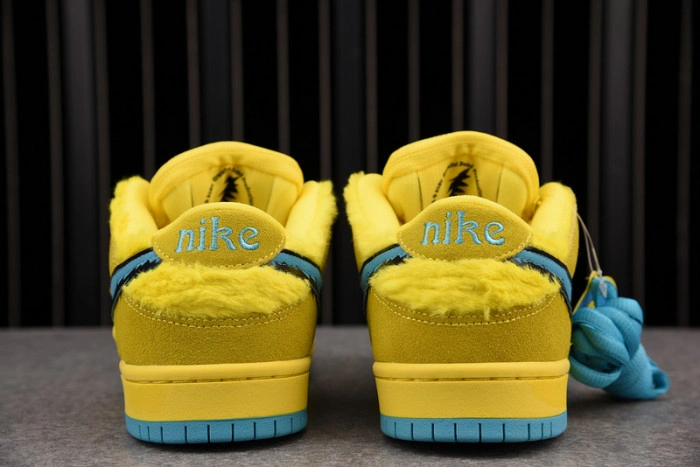Grateful Dead x Nike SB Dunk Low Yellow Bear CJ5378-700