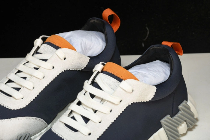 HER*MES Sneaker