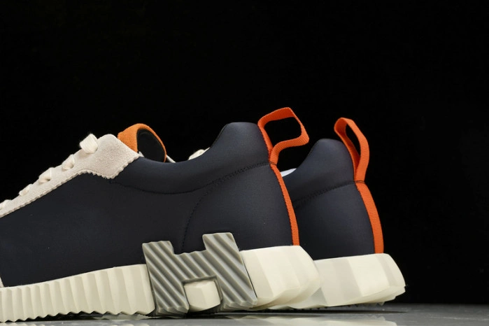 HER*MES Sneaker