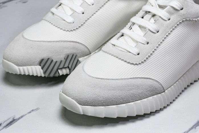 HER*MES Sneaker