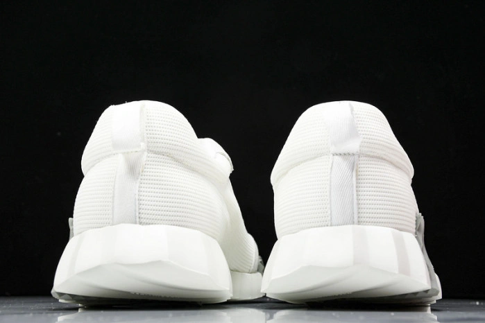 HER*MES Sneaker