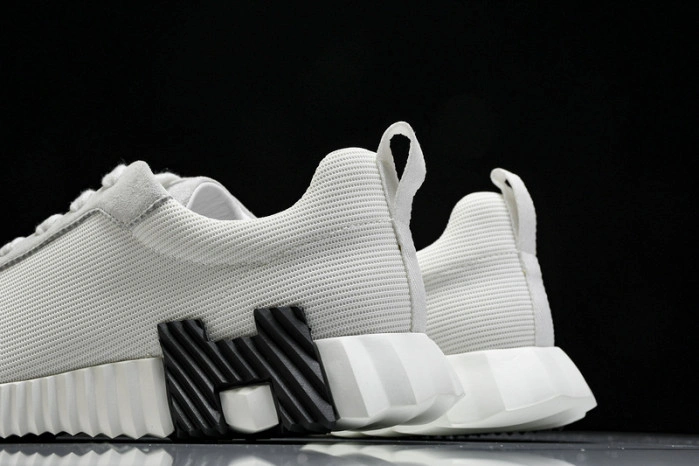 HER*MES Sneaker