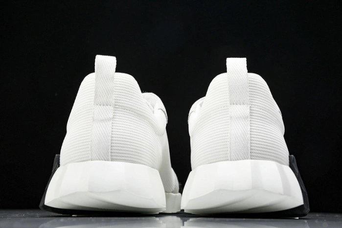 HER*MES Sneaker
