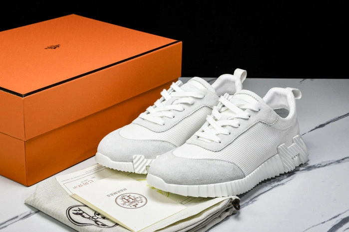 HER*MES Sneaker
