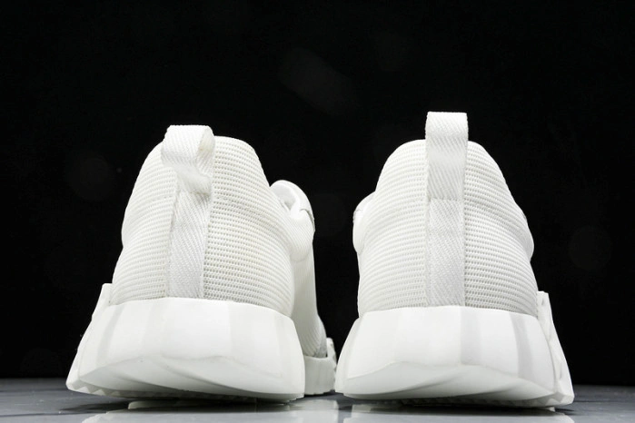 HER*MES Sneaker