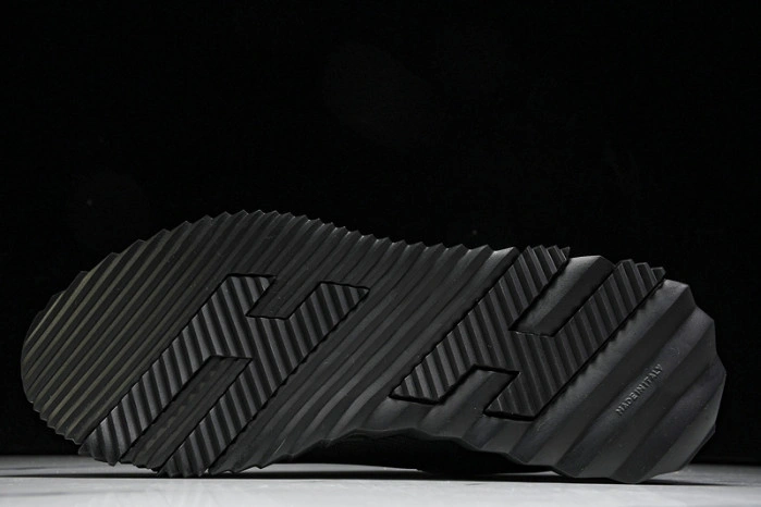 HER*MES Sneaker