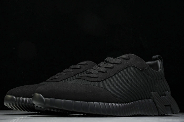 HER*MES Sneaker