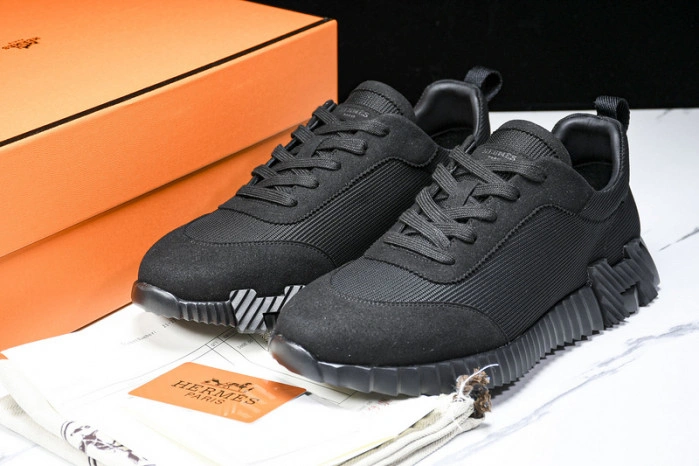 HER*MES Sneaker