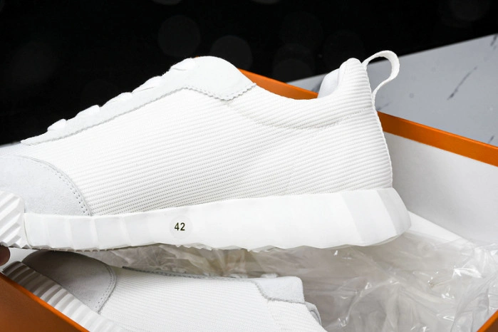 HER*MES Sneaker