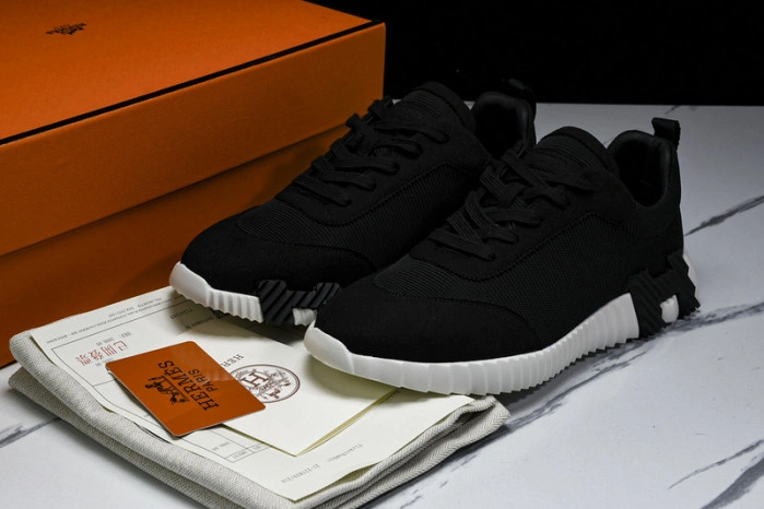 HER*MES Sneaker