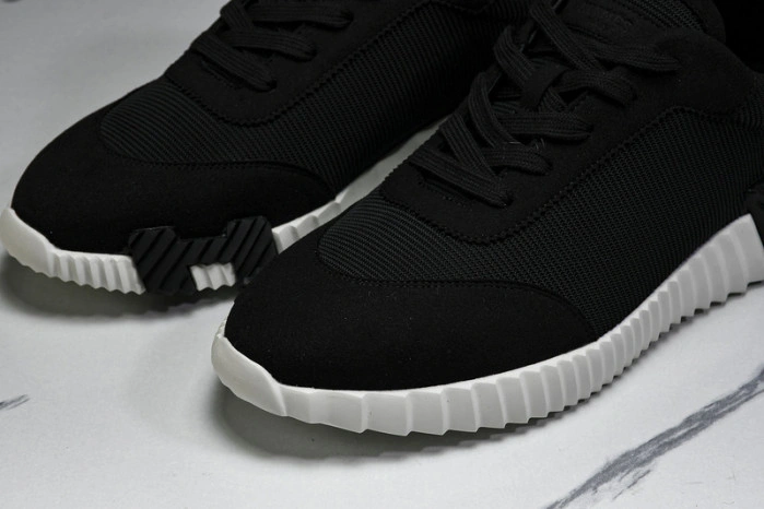 HER*MES Sneaker