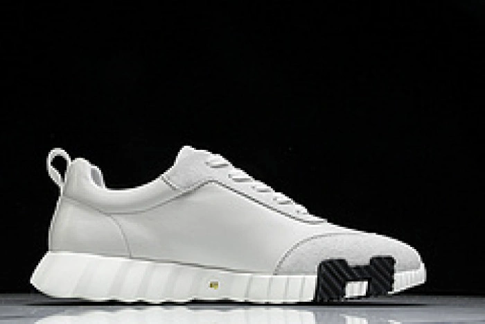 HER*MES Sneaker
