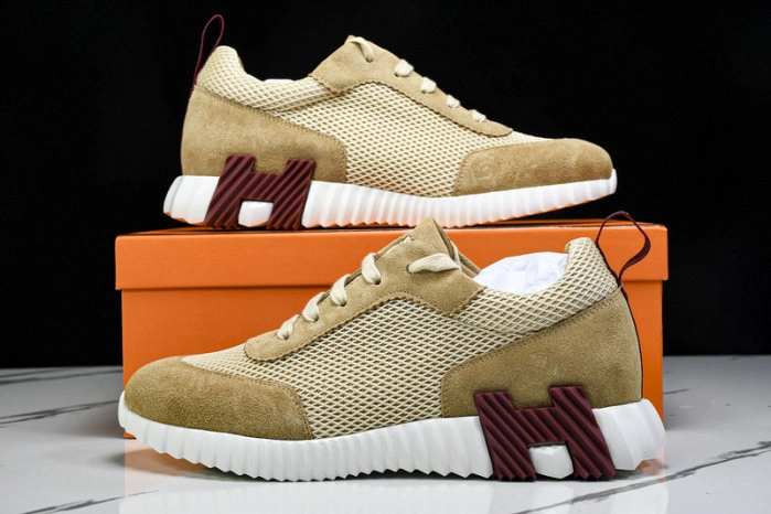 HER*MES Sneaker