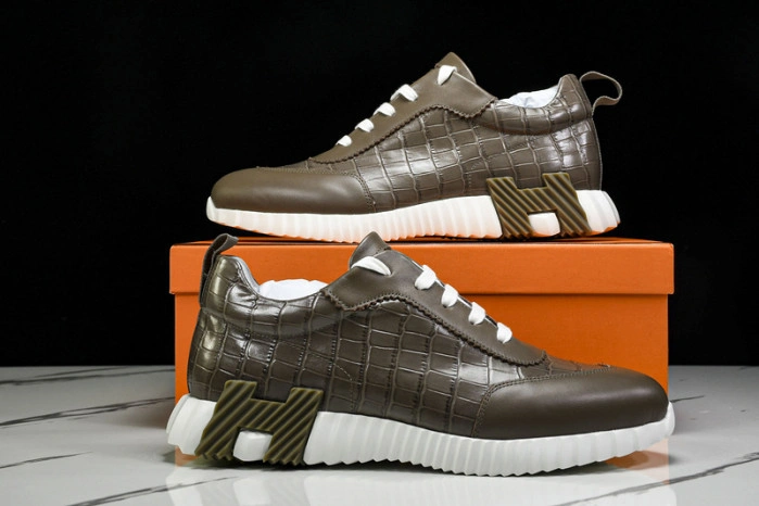 HER*MES Sneaker