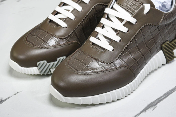HER*MES Sneaker