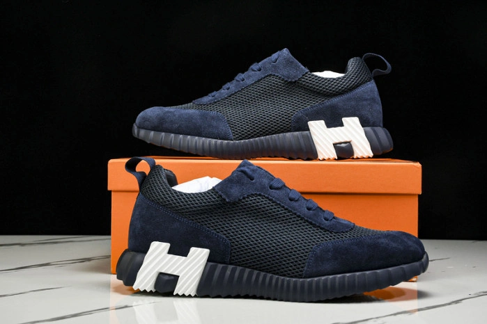 HER*MES Sneaker