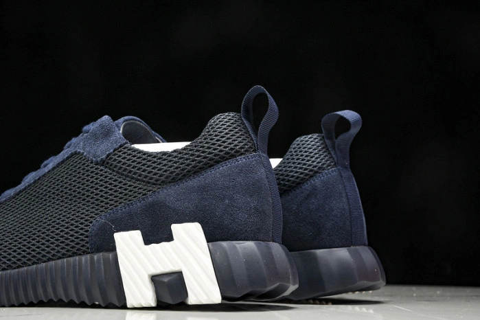 HER*MES Sneaker