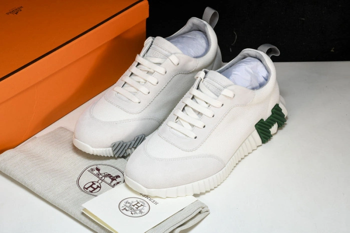 HER*MES Sneaker