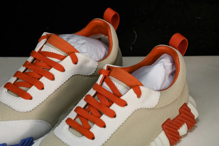 HER*MES Sneaker