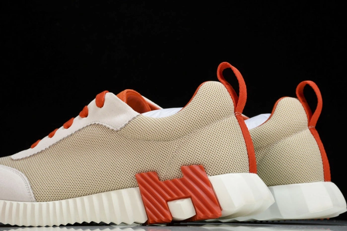 HER*MES Sneaker